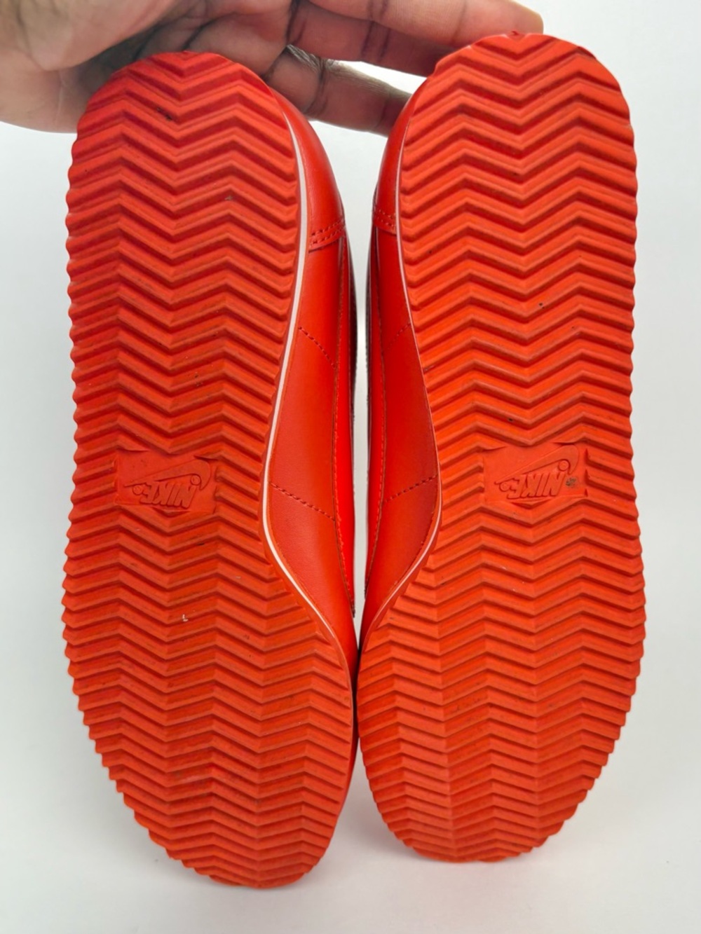 NIKE Classic Cortez 72 Premium Team Orange 905614-802 (Size 8W) - Picture 8 of 9